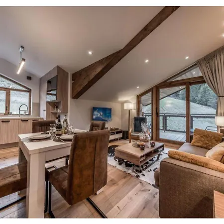 Cozy Penthouse With View & Parking Appartement Courchevel